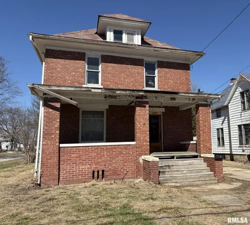 $39,900 | 905 East South Street, Galesburg, IL 61401