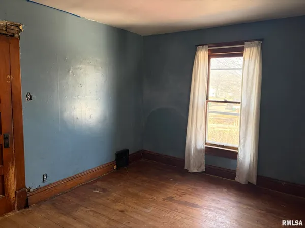 $39,900 | 905 East South Street, Galesburg, IL 61401