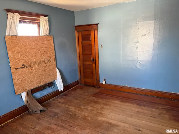 $39,900 | 905 East South Street, Galesburg, IL 61401