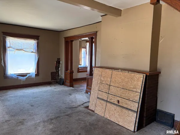 $39,900 | 905 East South Street, Galesburg, IL 61401