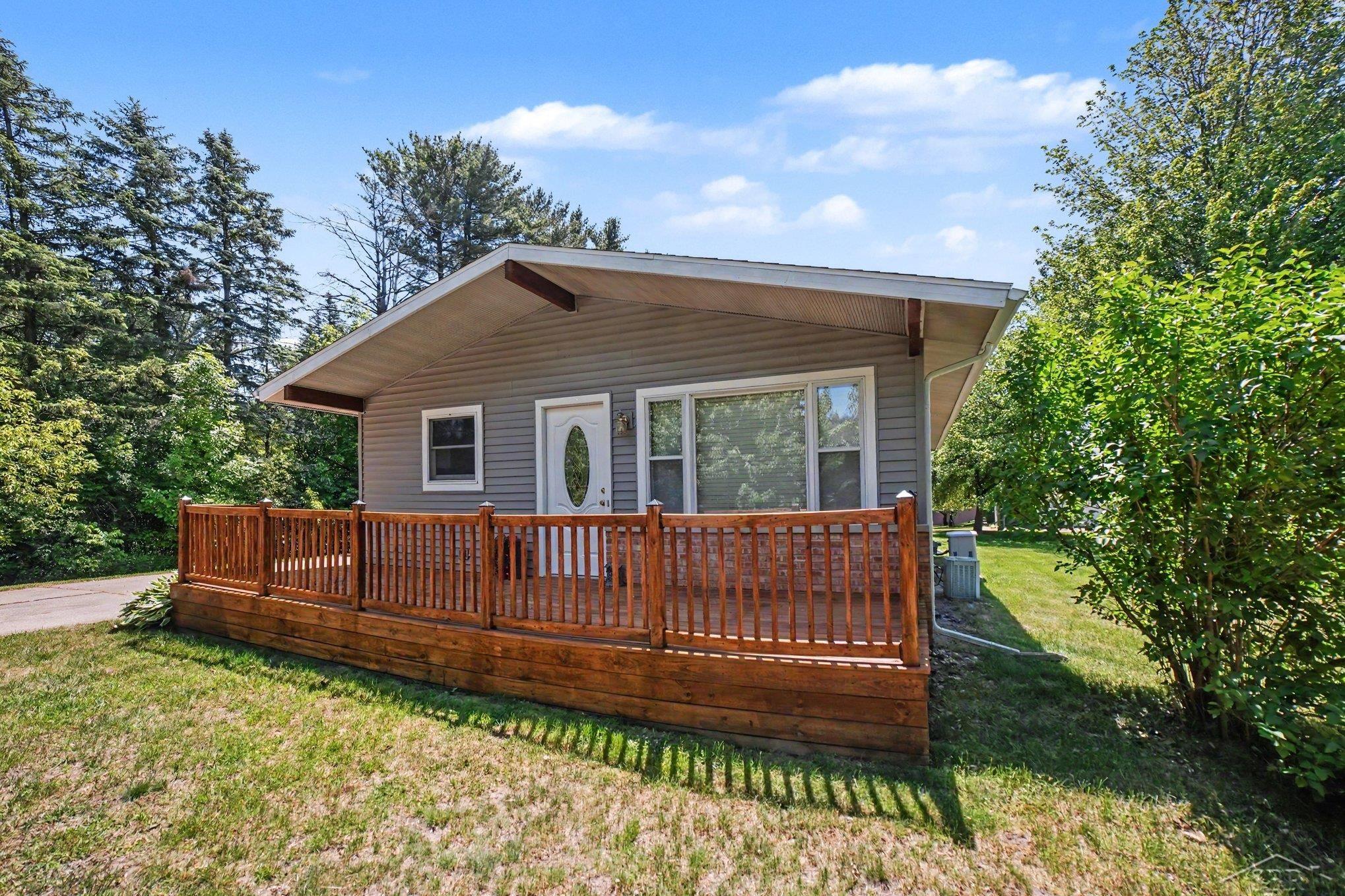 2792 East Miller Road Midland, MI 48640 - Photo 2 of 30