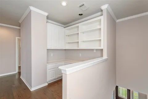 $400,000 | 3210 West Park At Beverly Hills, Houston, TX 77057