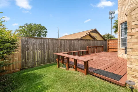 $400,000 | 3210 West Park At Beverly Hills, Houston, TX 77057