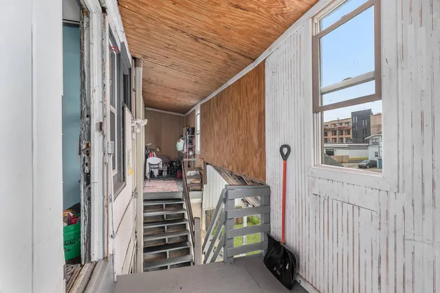 $400,000 | 914 Courtney Street Northwest, Grand Rapids, MI 49504