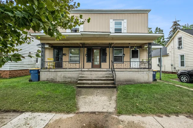 $400,000 | 914 Courtney Street Northwest, Grand Rapids, MI 49504