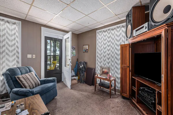 $400,000 | 914 Courtney Street Northwest, Grand Rapids, MI 49504