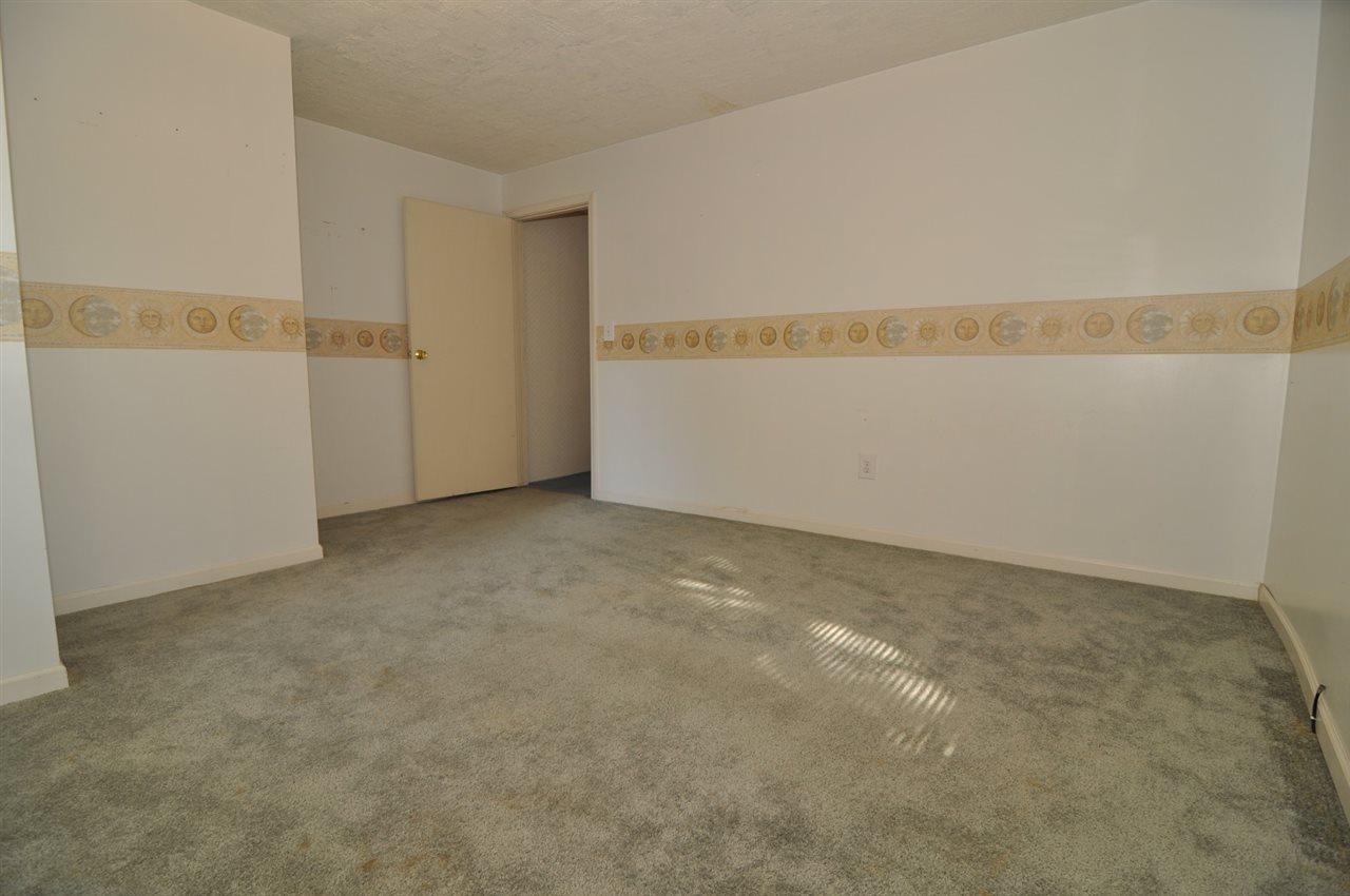 4415 Fickas Road Evansville, IN 47714 - Photo 11 of 21 Gallery Image 11