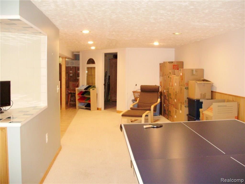 211 Whitney Drive Rochester Hills, MI 48307 - Photo 22 of 25