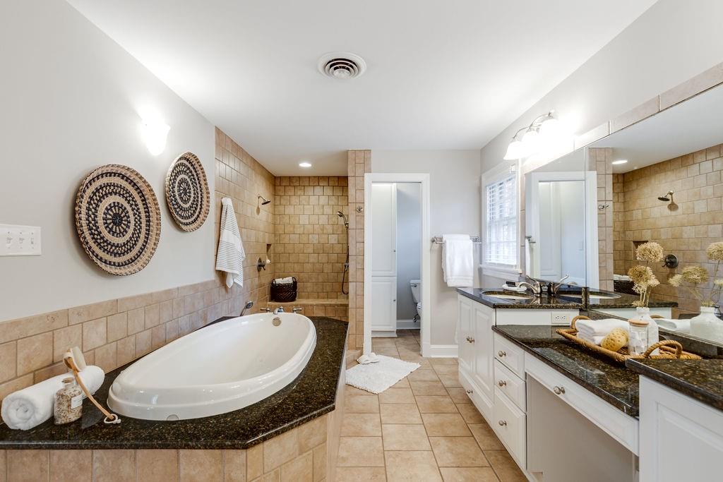 2736 Kenmore Road Richmond, VA 23225 - Photo 26 of 43 Primary Bath