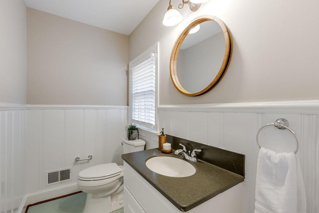 2736 Kenmore Road Richmond, VA 23225 - Photo 10 of 43 Gallery Image 10