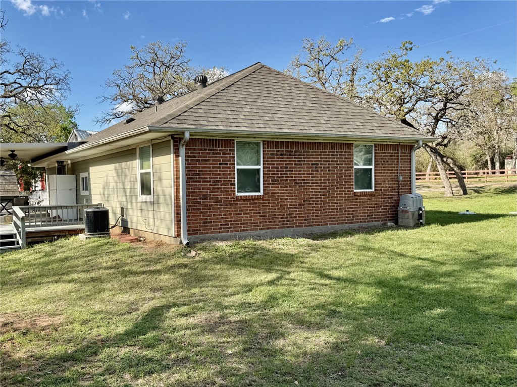712 Tanglewood Somerville, TX 77879 - Photo 37 of 42