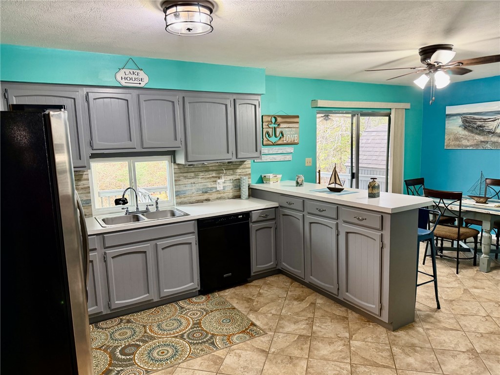 712 Tanglewood Somerville, TX 77879 - Photo 8 of 42