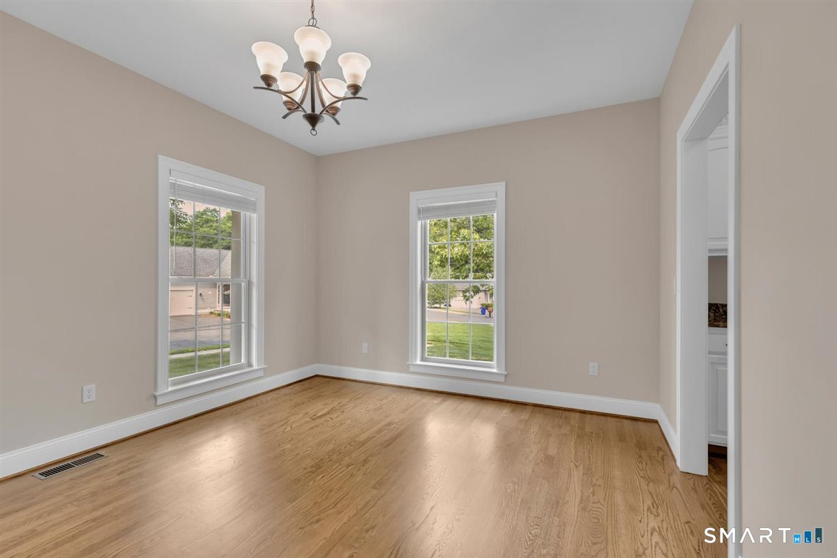 2 Chapman Chase Windsor Locks, CT 06096 - Photo 18 of 40
