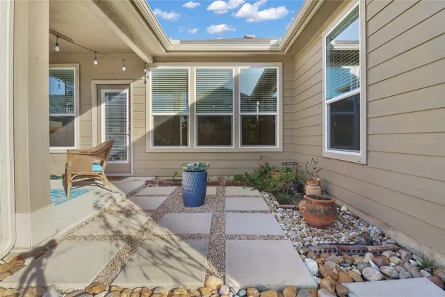 $325,000 | 301 Jarbridge Drive, Kyle, TX 78640