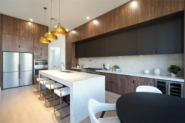 $1,945,000 | 4708 Laurel Street, Bellaire, TX 77401