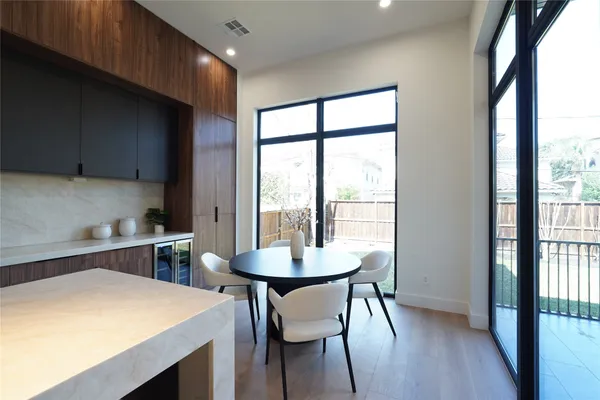 $1,945,000 | 4708 Laurel Street, Bellaire, TX 77401