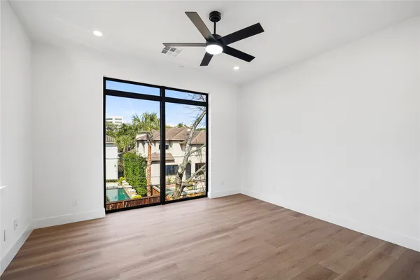 $1,945,000 | 4708 Laurel Street, Bellaire, TX 77401