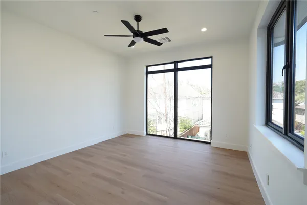 $1,945,000 | 4708 Laurel Street, Bellaire, TX 77401