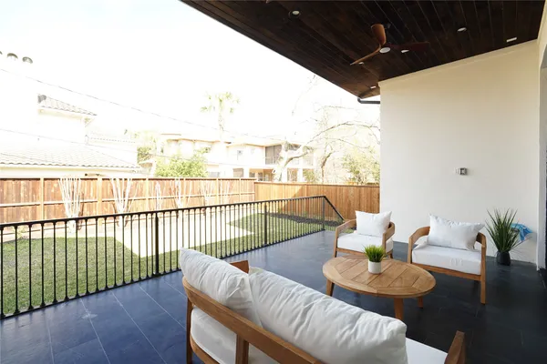 $1,945,000 | 4708 Laurel Street, Bellaire, TX 77401