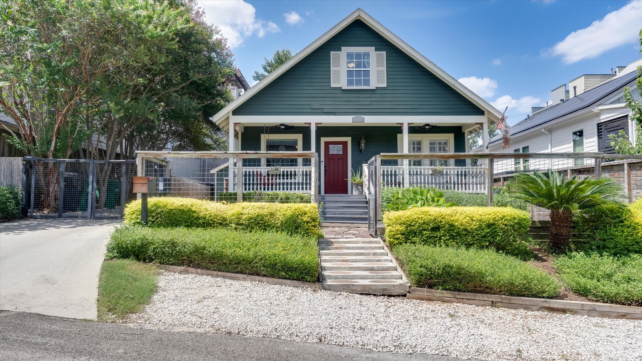 1012 Edwards Street Houston, TX 77007 - Photo 1 of 38 Gallery Image 1