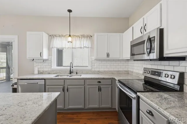 $429,000 | 571 Bluffs View Court, Eureka, MO 63025