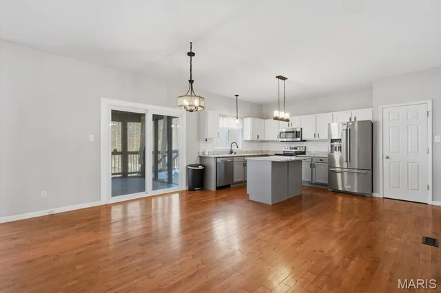 $429,000 | 571 Bluffs View Court, Eureka, MO 63025