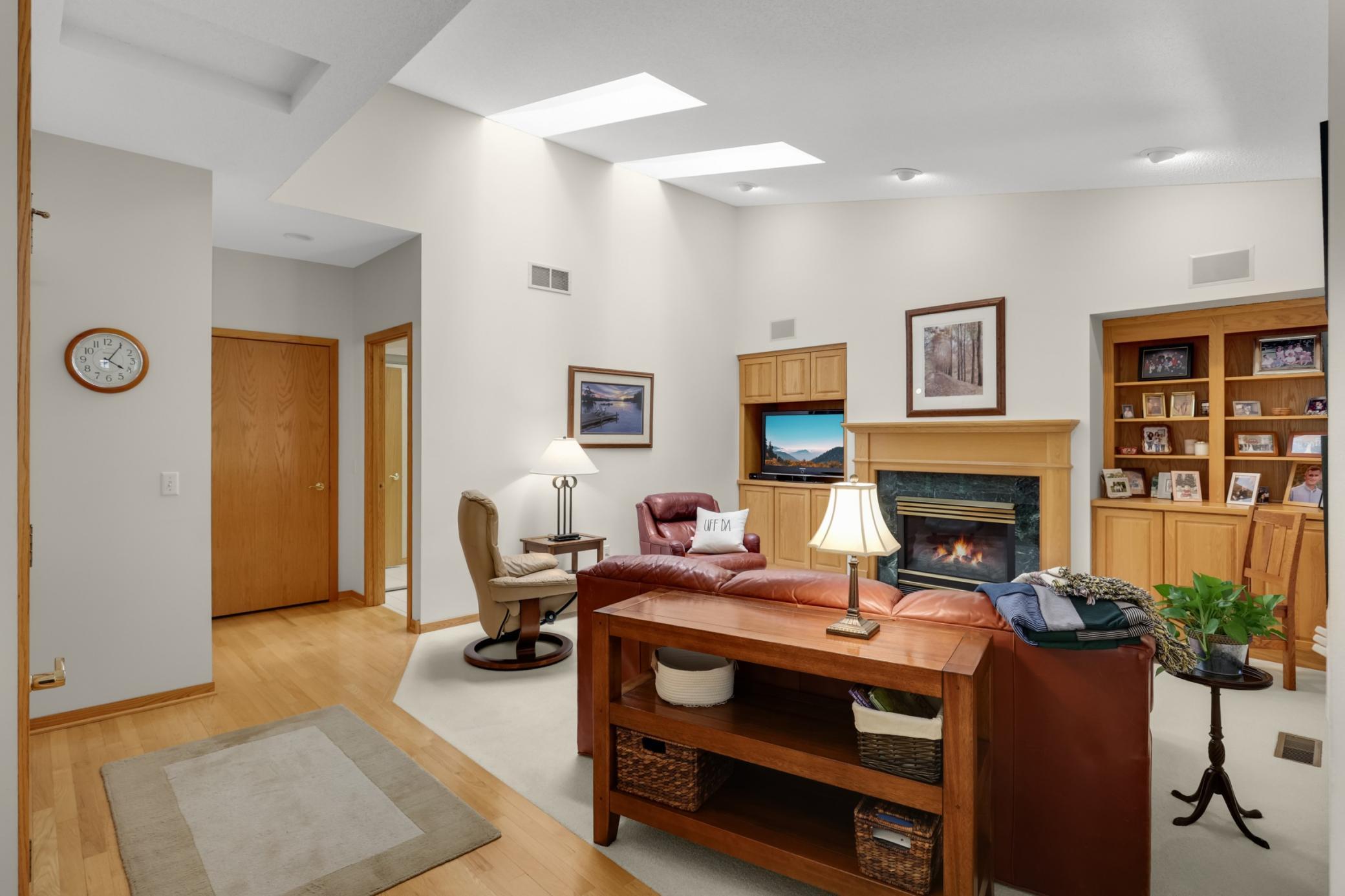 7081 Crowne Oak Road Eden Prairie, MN 55344 - Photo 13 of 36