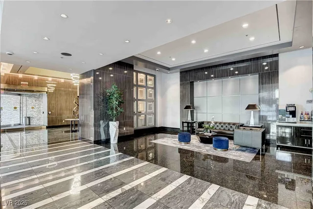 $5,300 | 2700 South Las Vegas Boulevard, Unit 3705, Las Vegas, NV 89109