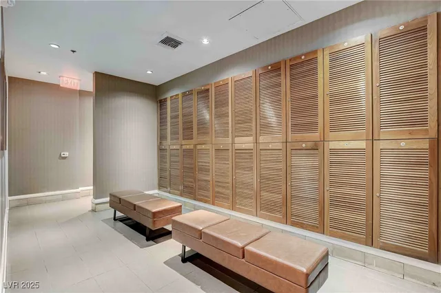 $5,300 | 2700 South Las Vegas Boulevard, Unit 3705, Las Vegas, NV 89109