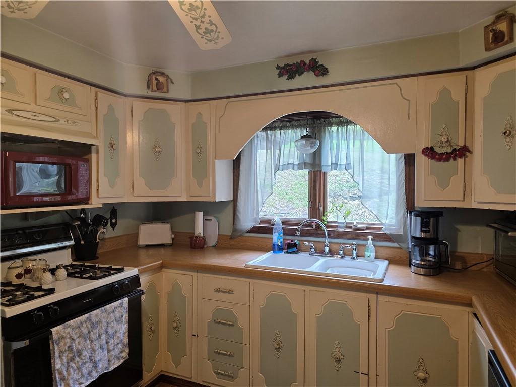 444 Spring Valley Road West Mifflin, PA 15122 - Photo 12 of 26 Gallery Image 12