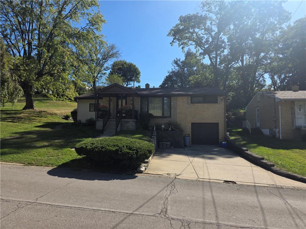 444 Spring Valley Road West Mifflin, PA 15122 - Photo 4 of 26 Gallery Image 4