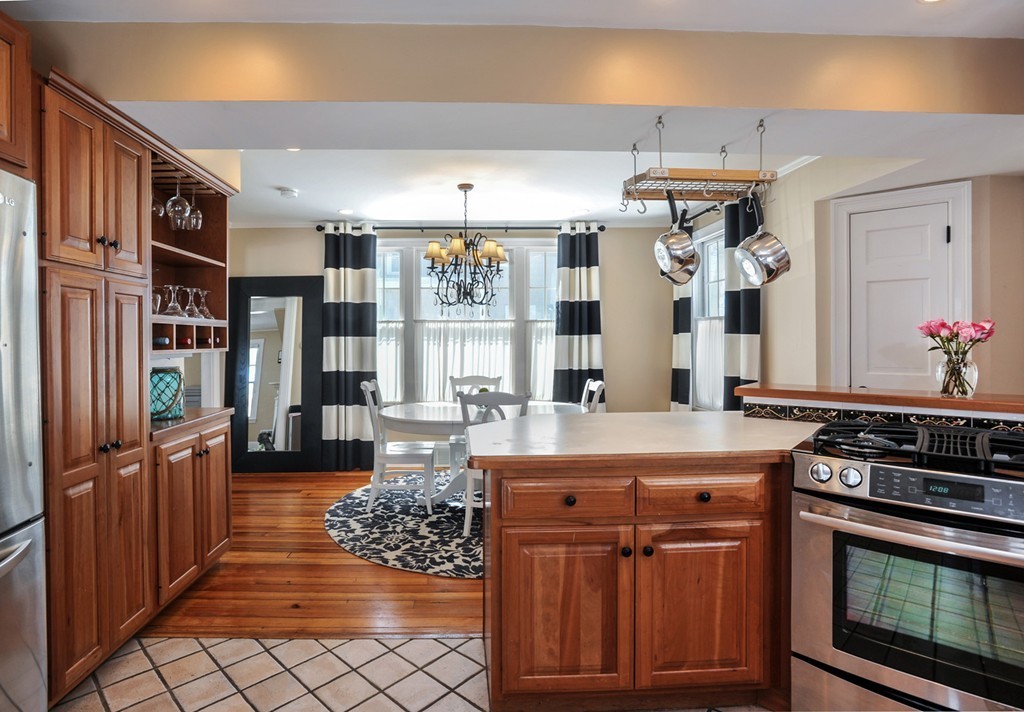11 Elcott Road Quincy, MA 02169 - Photo 3 of 20 Gallery Image 3