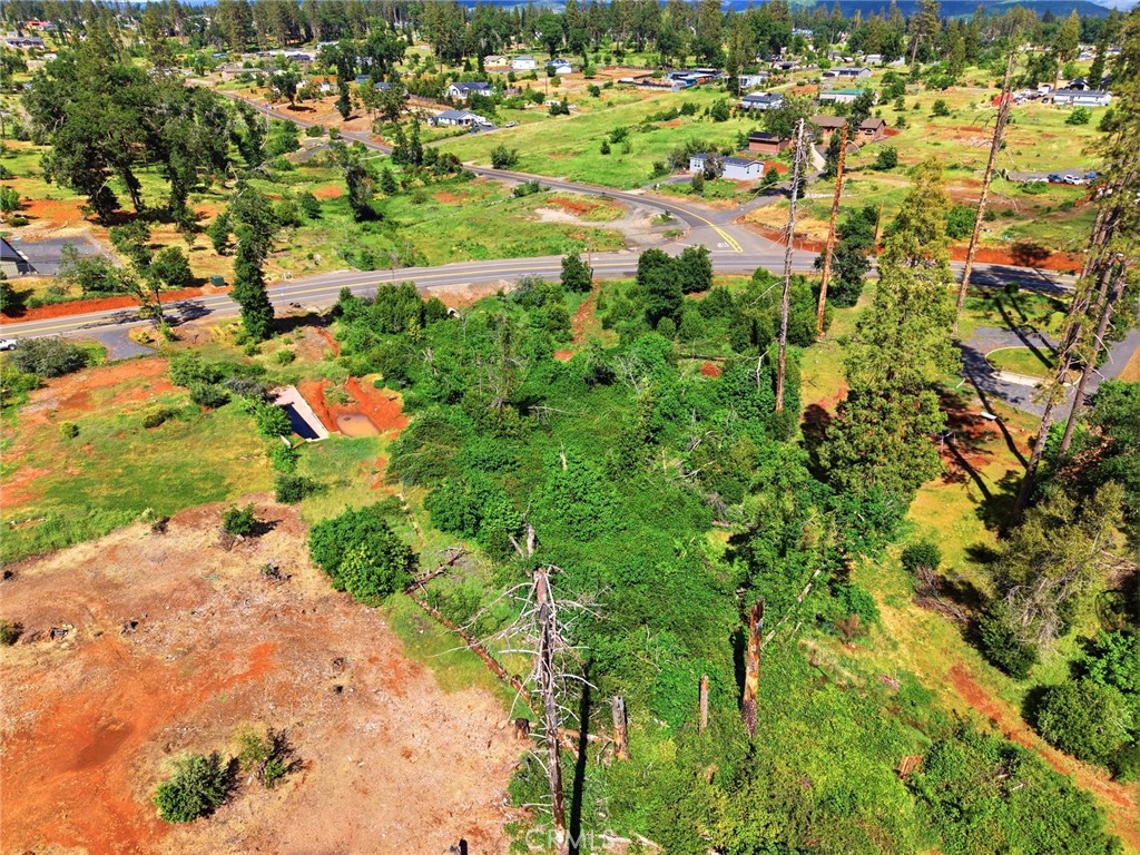 988 Pearson Road Paradise, CA 95969 - Photo 10 of 13 a view of a city