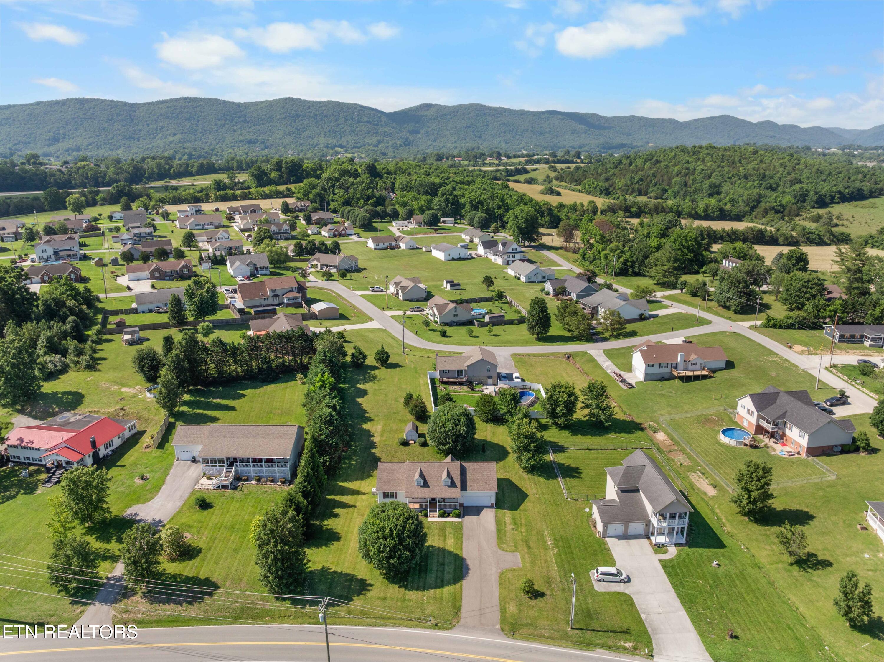 1354 Towe String Road Jacksboro, TN 37757 - Photo 34 of 37 DJI_0959