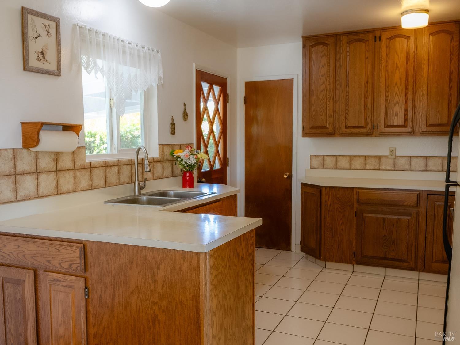 5718 Henning Road Sebastopol, CA 95472 - Photo 7 of 32