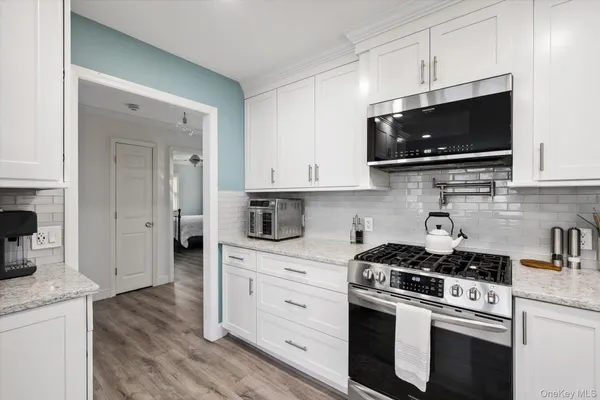 $675,000 | 5 Orchard Road, East Patchogue, NY 11772