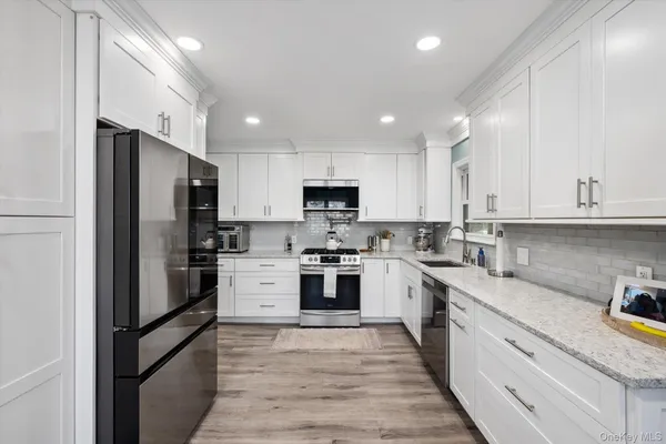 $675,000 | 5 Orchard Road, East Patchogue, NY 11772