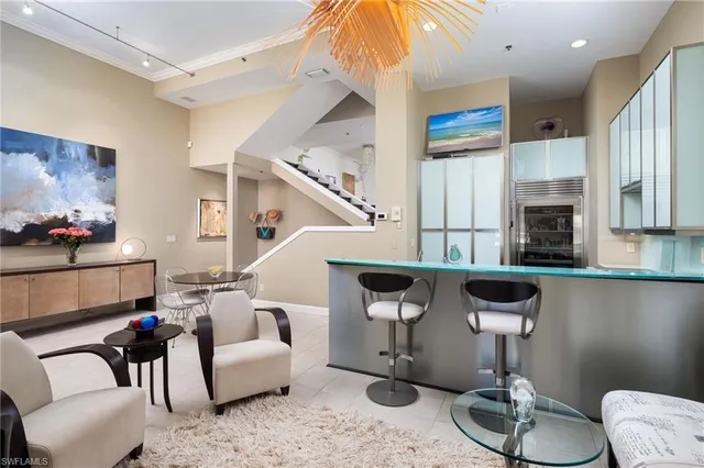 $4,295,000 | 450 10th Avenue South, Naples, FL 34102