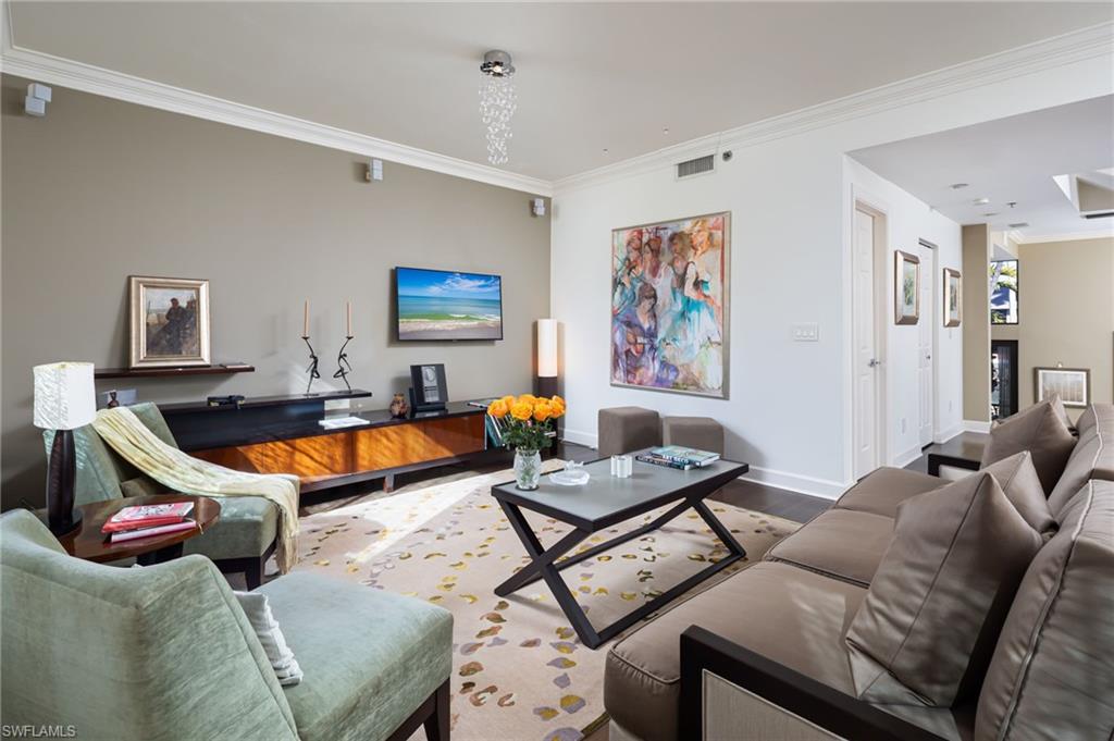 450 10th Avenue South Naples, FL 34102 - Photo 3 of 40