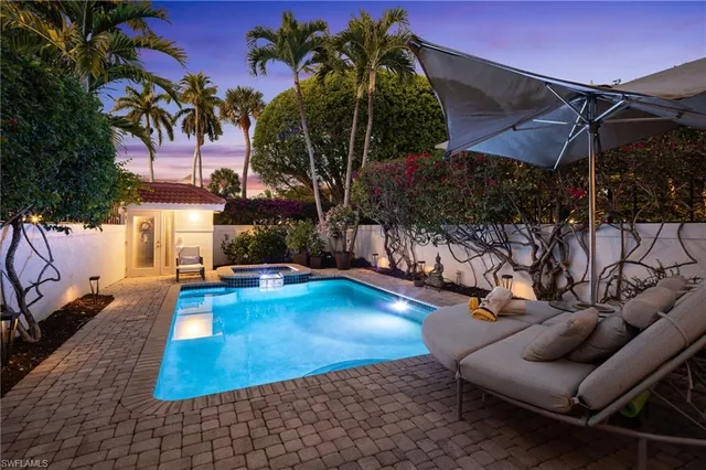 $4,295,000 | 450 10th Avenue South, Naples, FL 34102