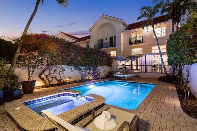 $4,295,000 | 450 10th Avenue South, Naples, FL 34102