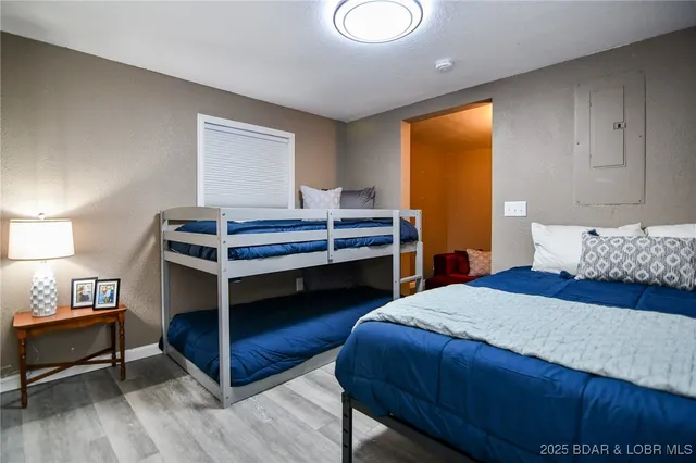 $525,000 | 30946 Redbud Lane, Rocky Mount, MO 65072