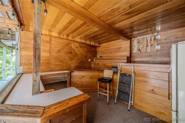 $525,000 | 30946 Redbud Lane, Rocky Mount, MO 65072