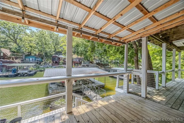 $525,000 | 30946 Redbud Lane, Rocky Mount, MO 65072