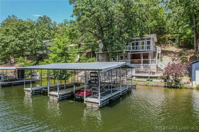 $525,000 | 30946 Redbud Lane, Rocky Mount, MO 65072