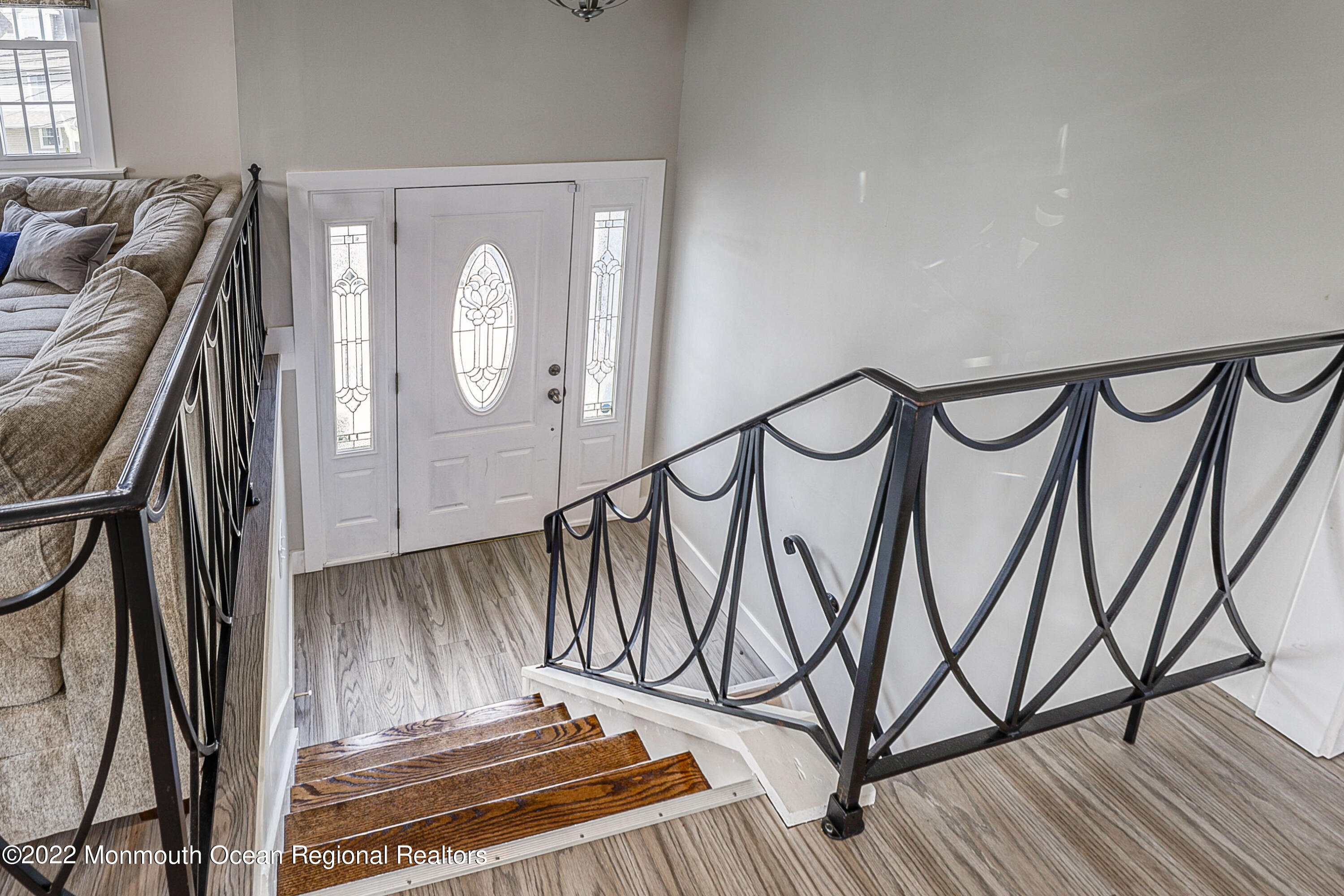 39 Green Island Road Toms River, NJ 08753 - Photo 3 of 33 39 GREEN ISLAND FOYER
