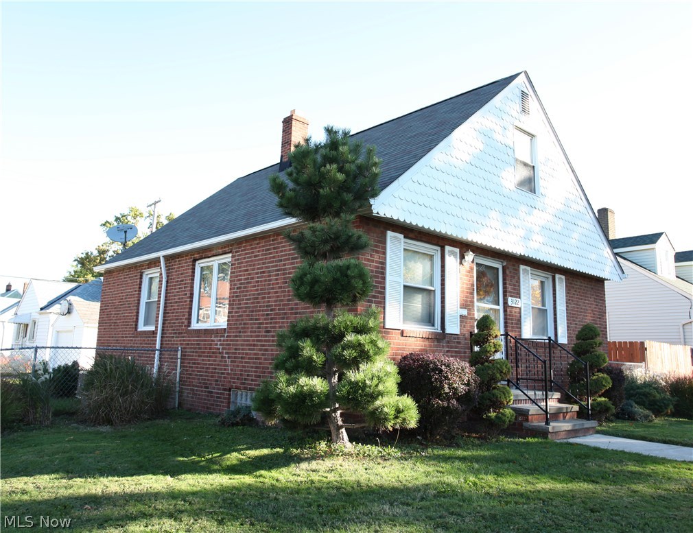 3122 Ralph Avenue Cleveland, OH 44109 - Photo 2 of 23 Gallery Image 2