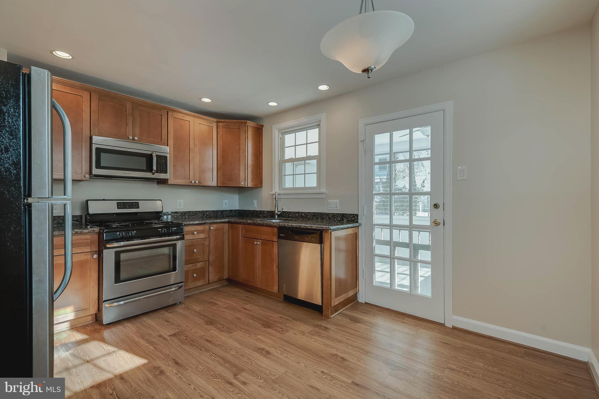 3223 Blundell Road Falls Church, VA 22042 - Photo 8 of 33