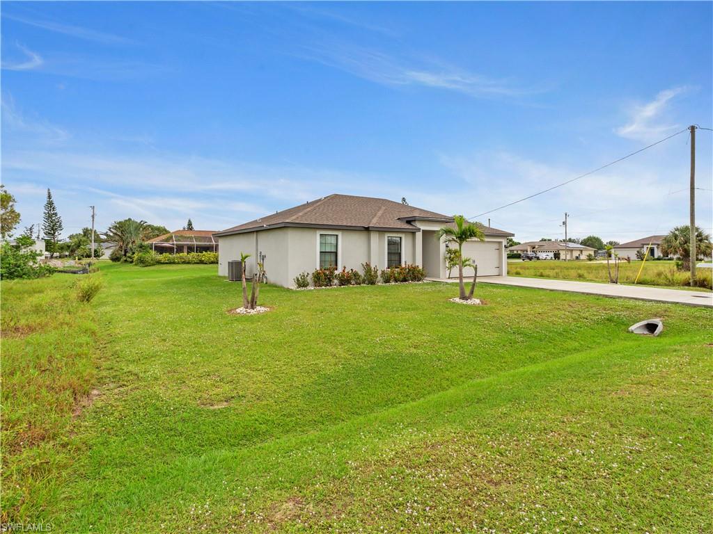831 Rue Labeau Circle Fort Myers, FL 33913 - Photo 2 of 17 Gallery Image 2