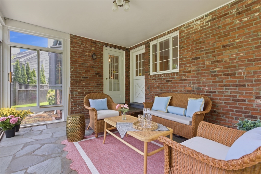 127 Larchmont Road Melrose, MA 02176 - Photo 20 of 42